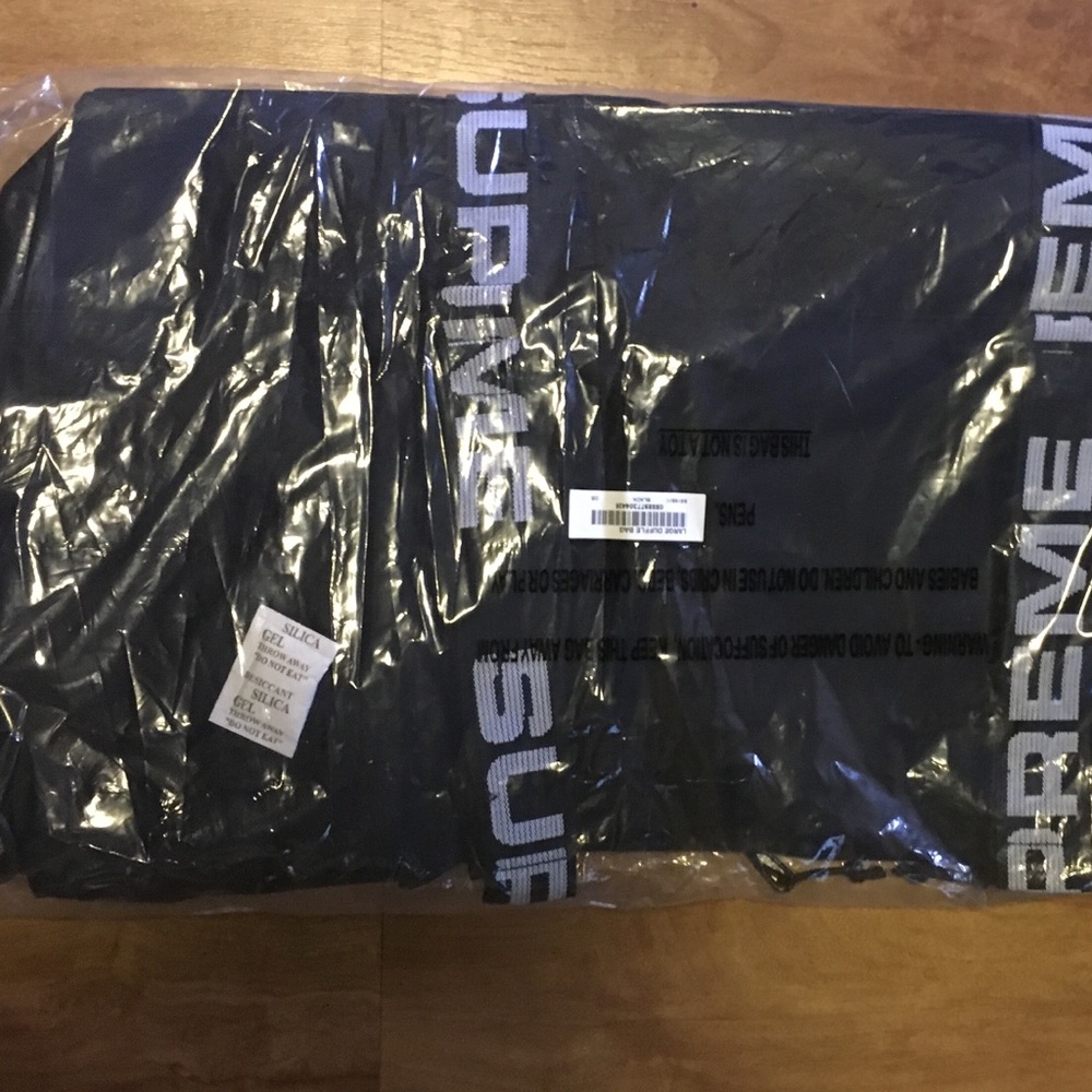 Supreme Large Duffle Black SS18